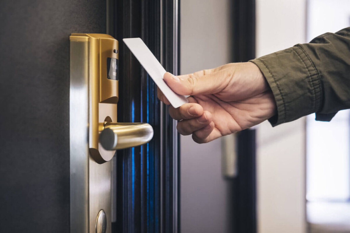 Hotel-and-Apartment-Smart-Locks
